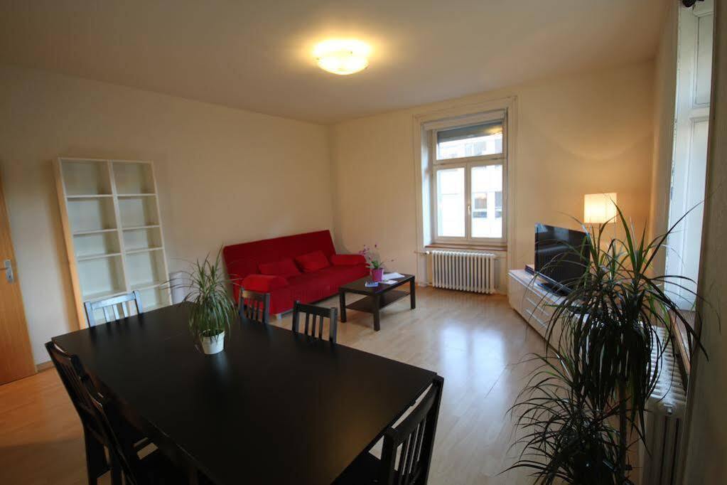 Hitrental Seefeld - Kreuzstrasse Apartments Цюрих Екстер'єр фото